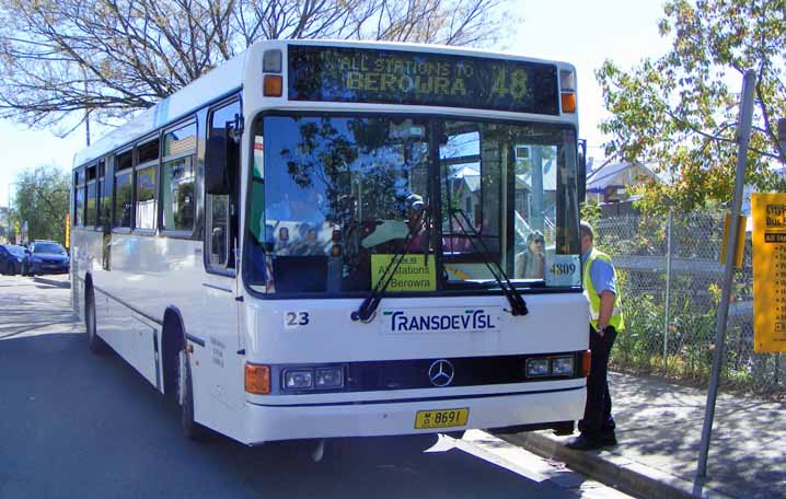 TransdevTSL Mercedes O400 Custom 215 23